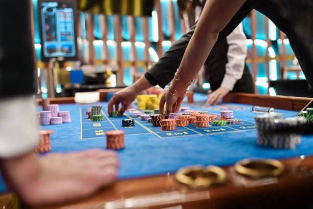 Big Time Gaming slot interface showing cascading reels and multiplier bonuses on lotte platform